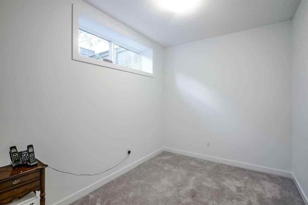 MLS® A2258616 - Unit #2 136 22 Avenue NE in Tuxedo Park Calgary, Residential