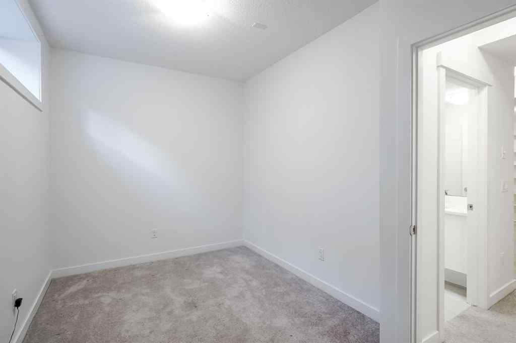 MLS® A2258616 - Unit #2 136 22 Avenue NE in Tuxedo Park Calgary, Residential