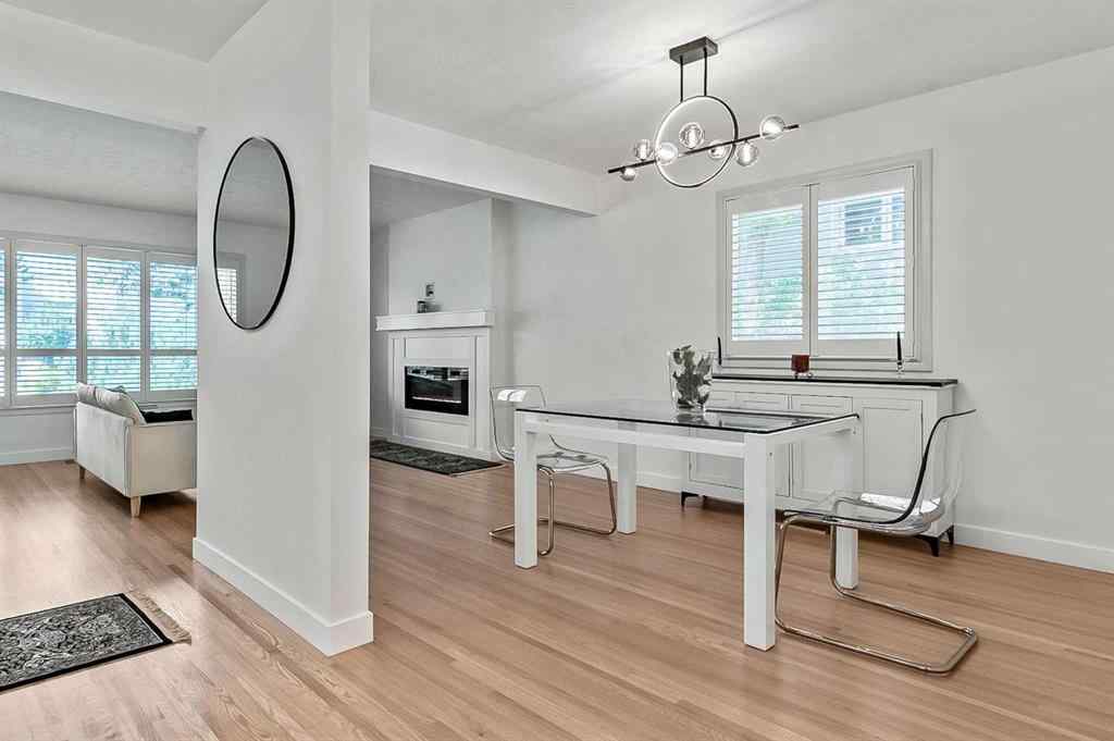 MLS® A2258617 - 8232 10 Street SW in Chinook Park Calgary, Residential