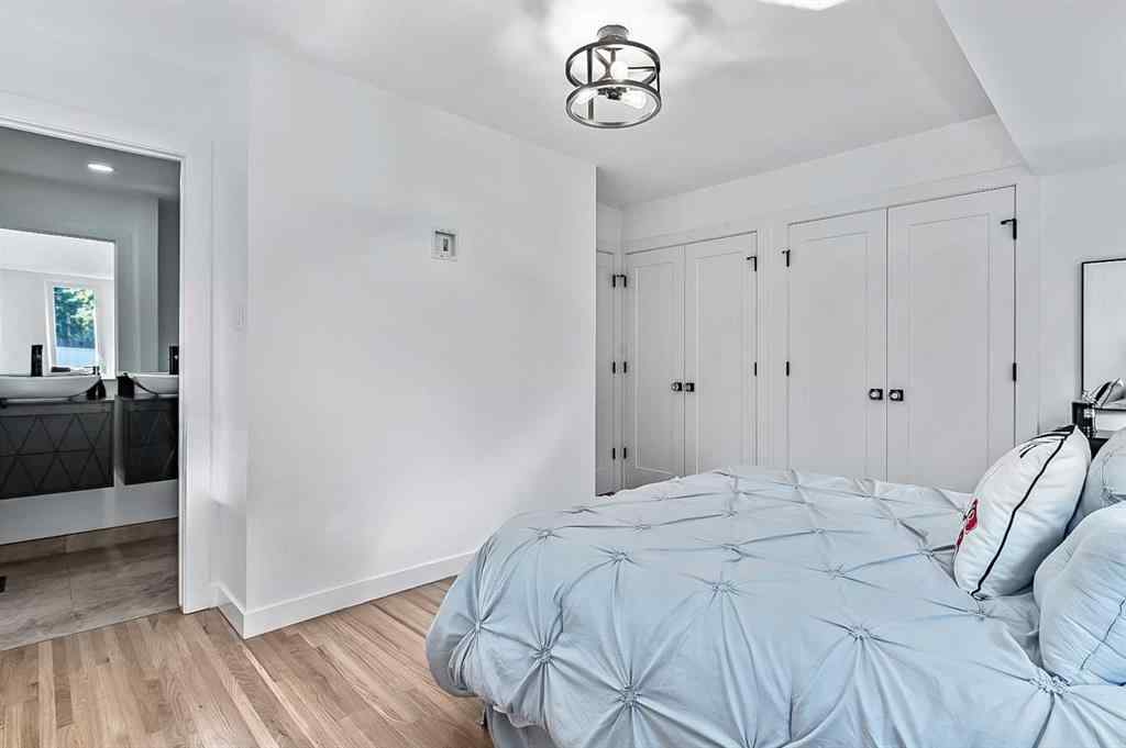 MLS® A2258617 - 8232 10 Street SW in Chinook Park Calgary, Residential