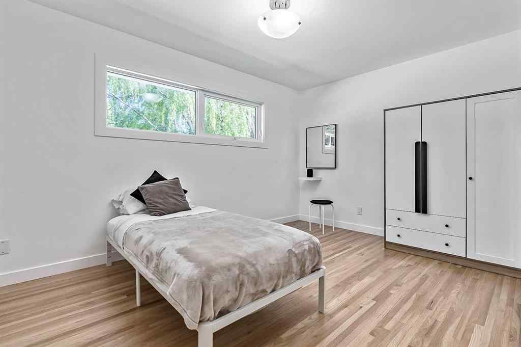 MLS® A2258617 - 8232 10 Street SW in Chinook Park Calgary, Residential