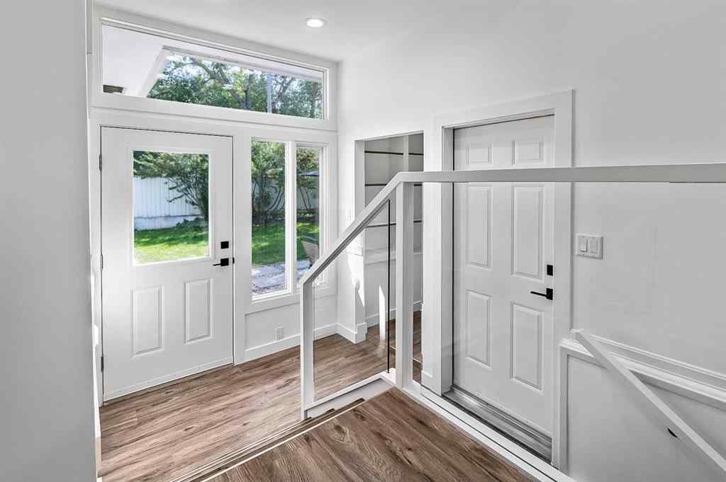 MLS® A2258617 - 8232 10 Street SW in Chinook Park Calgary, Residential