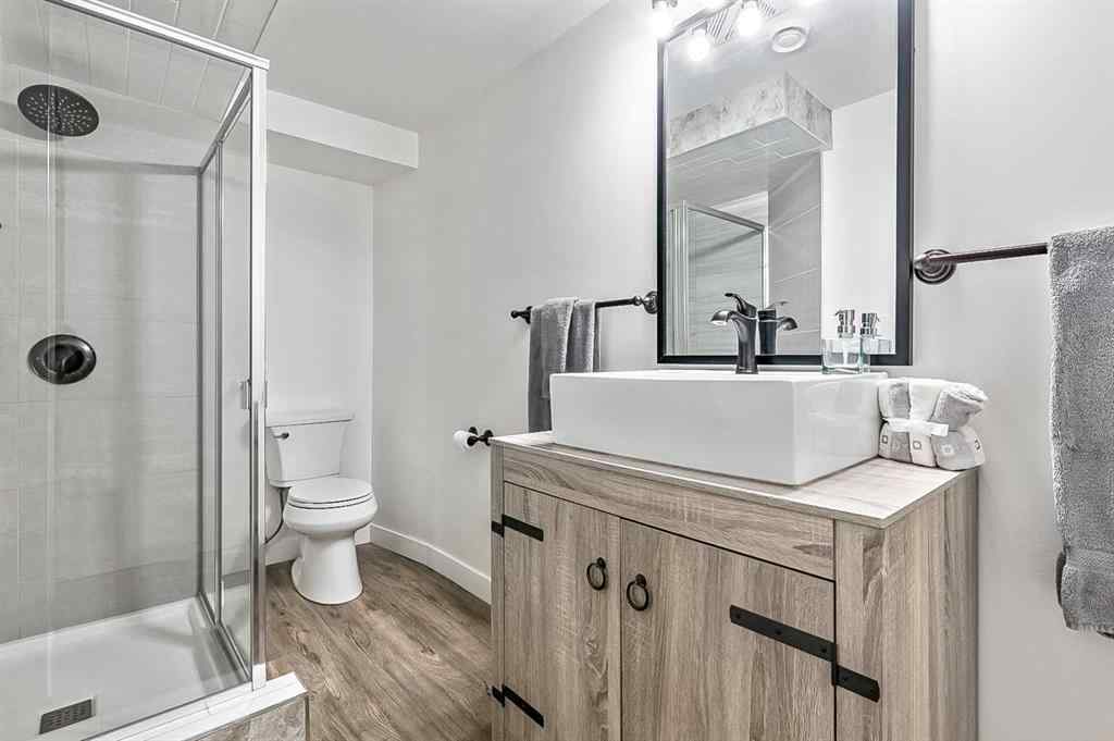 MLS® A2258617 - 8232 10 Street SW in Chinook Park Calgary, Residential