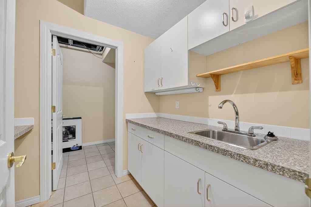 MLS® A2258625 - 9 Park Lane  in NONE Olds, Residential
