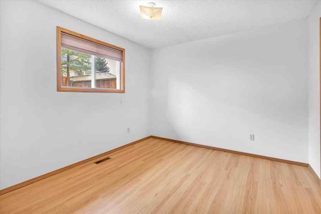 MLS® A2258634 - 28 Hunters Crescent  in Hunters Glen Okotoks, Residential