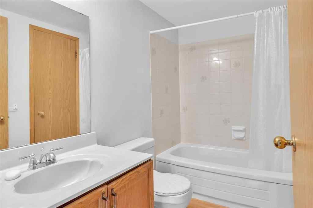 MLS® A2258634 - 28 Hunters Crescent  in Hunters Glen Okotoks, Residential