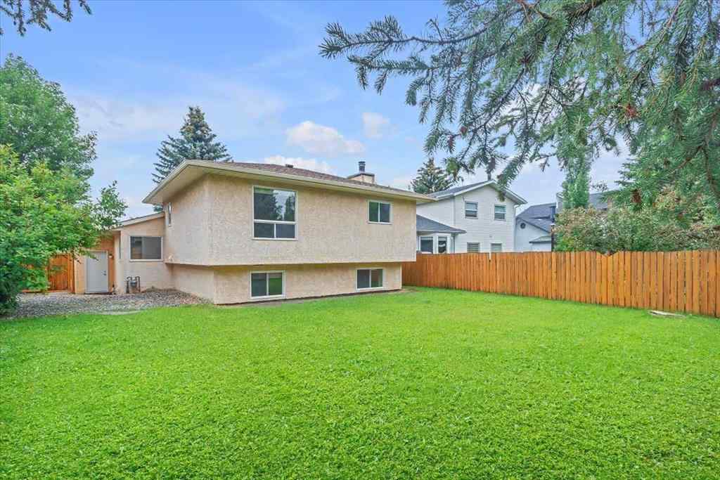 MLS® A2258634 - 28 Hunters Crescent  in Hunters Glen Okotoks, Residential