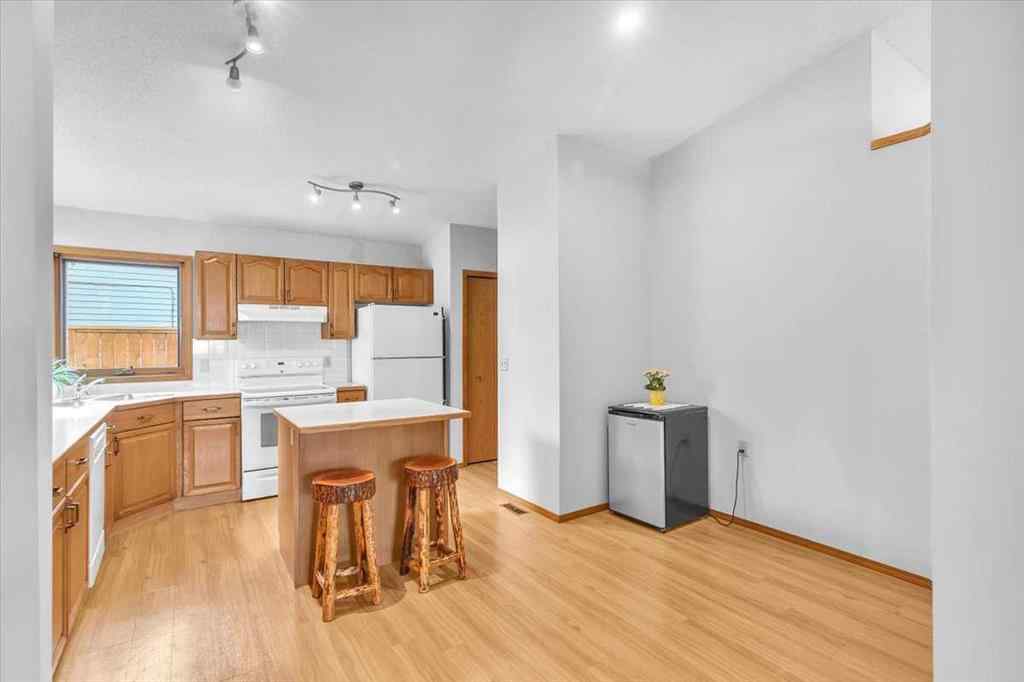 MLS® A2258634 - 28 Hunters Crescent  in Hunters Glen Okotoks, Residential