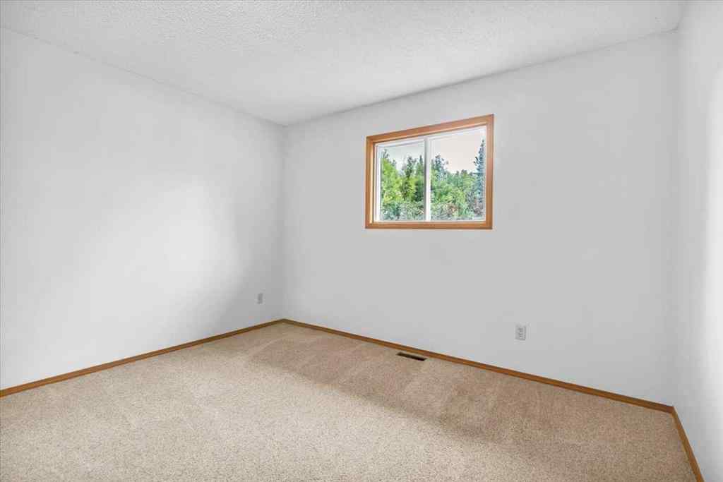 MLS® A2258634 - 28 Hunters Crescent  in Hunters Glen Okotoks, Residential