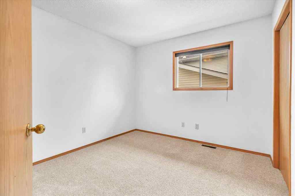 MLS® A2258634 - 28 Hunters Crescent  in Hunters Glen Okotoks, Residential