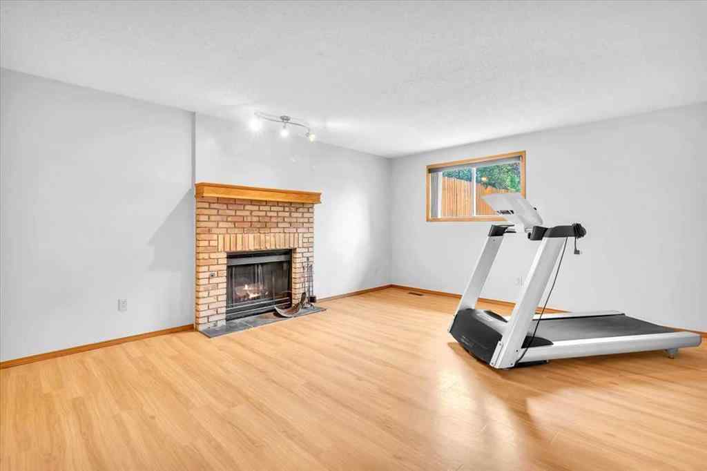 MLS® A2258634 - 28 Hunters Crescent  in Hunters Glen Okotoks, Residential