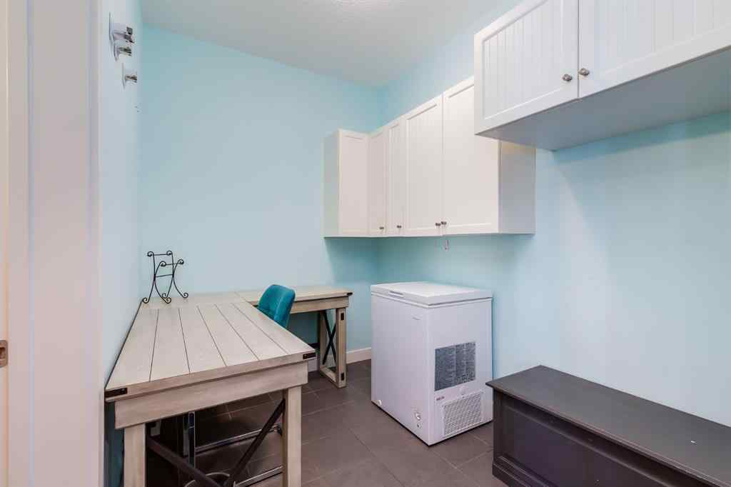 MLS® A2258635 - Unit #2225 604 East Lake Boulevard NE in East Lake Industrial Airdrie, Residential