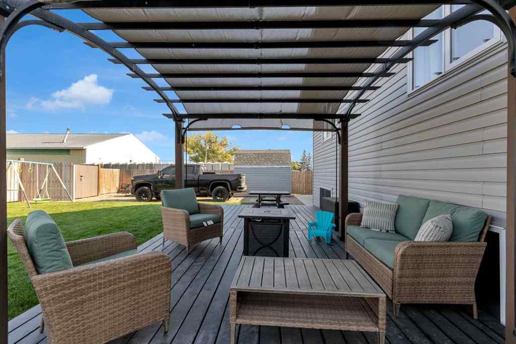 MLS® A2258643 - 212 3 Street N in NONE Vulcan, Residential