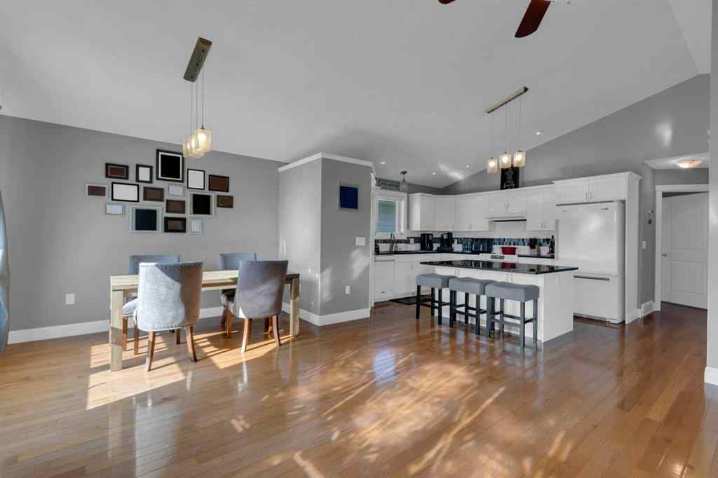 MLS® A2258643 - 212 3 Street N in NONE Vulcan, Residential