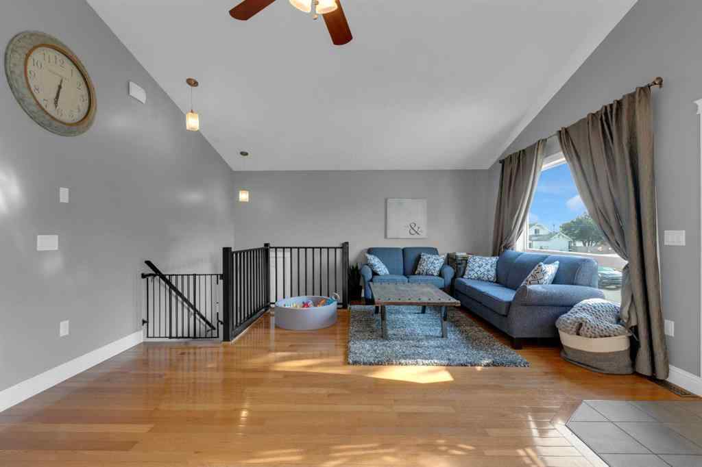 MLS® A2258643 - 212 3 Street N in NONE Vulcan, Residential