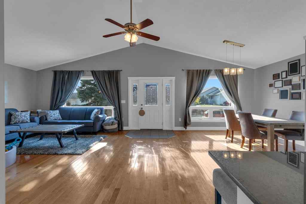 MLS® A2258643 - 212 3 Street N in NONE Vulcan, Residential