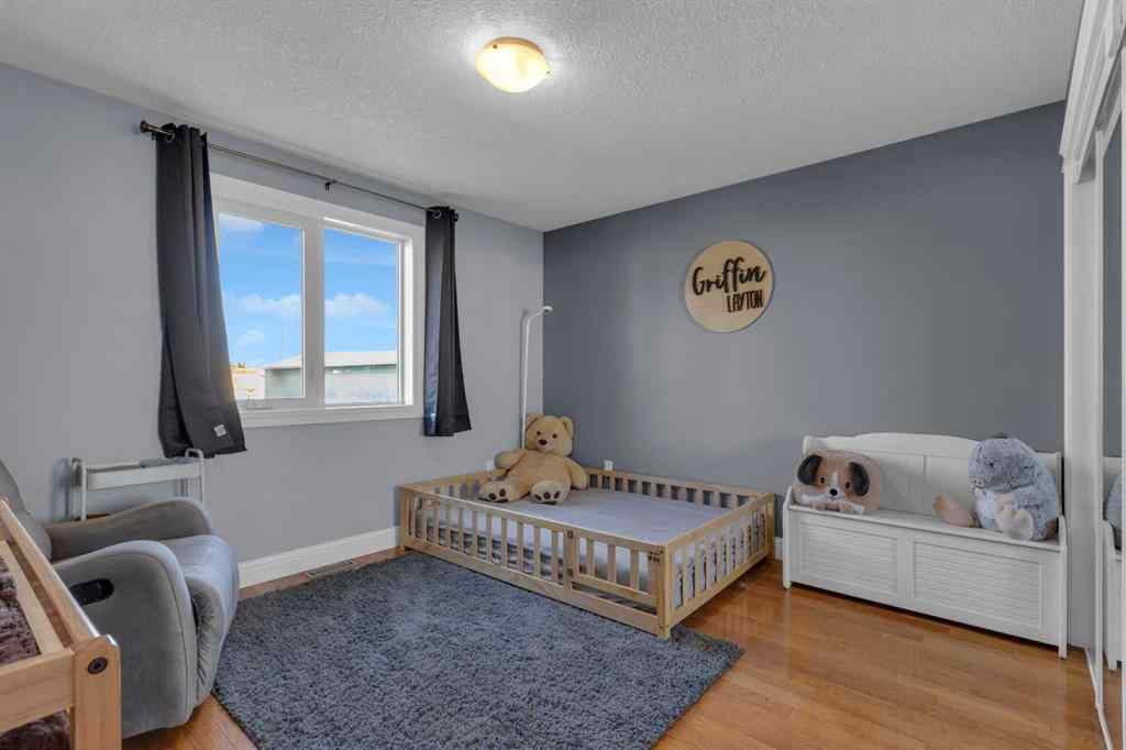 MLS® A2258643 - 212 3 Street N in NONE Vulcan, Residential