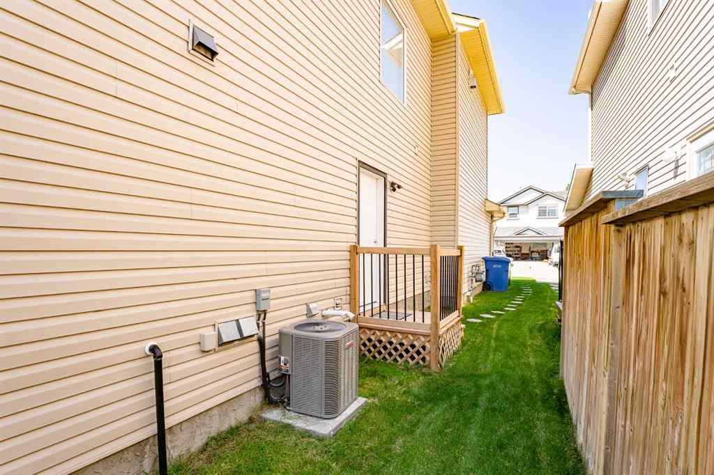MLS® A2258651 - 132 Willowmere Close  in Westmere Chestermere, Residential