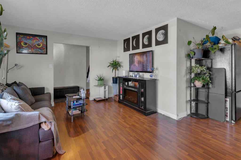 MLS® A2258658 - 4707 Mardale Road NE in Marlborough Calgary, Residential