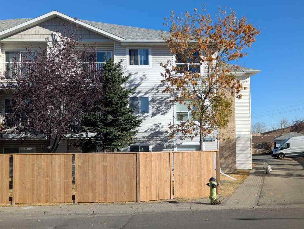 MLS® A2258662 - Unit #103 5555 Falsbridge Drive NE in Falconridge Calgary, Residential