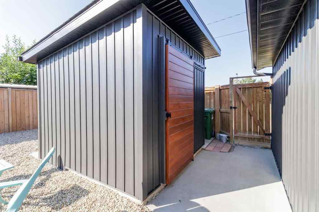 MLS® A2258663 - 3314 43 Avenue  in Mountview Red Deer, Residential