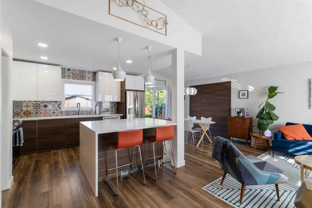 MLS® A2258663 - 3314 43 Avenue  in Mountview Red Deer, Residential