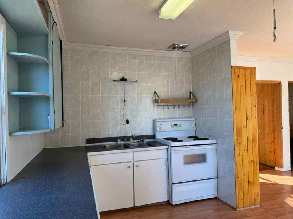 MLS® A2258668 - 10405 115 Street  in NONE Fairview, Residential