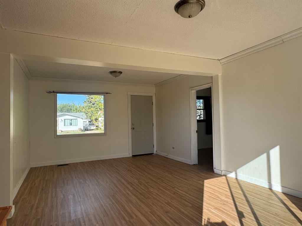 MLS® A2258668 - 10405 115 Street  in NONE Fairview, Residential