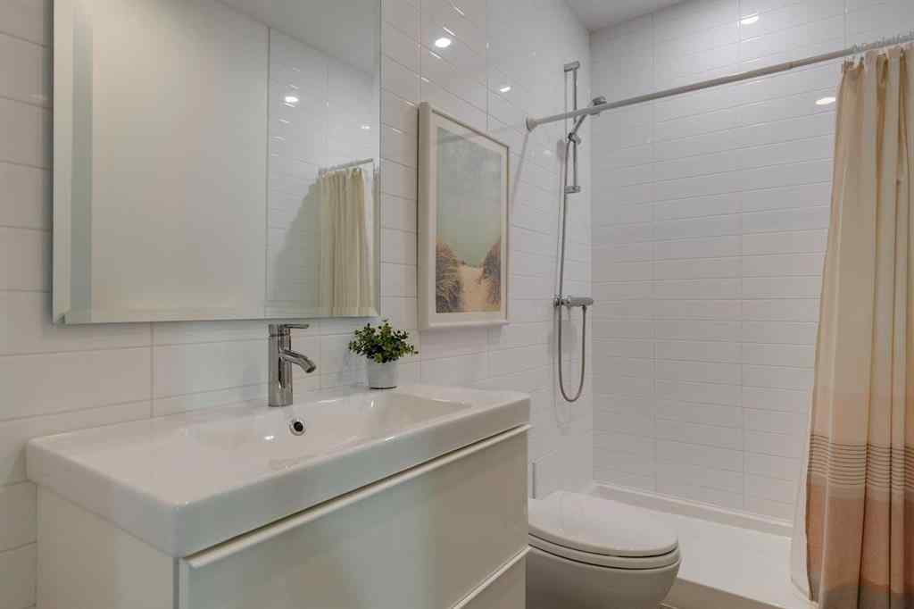 MLS® A2258675 - 924 36 Street NW in Parkdale Calgary, Residential