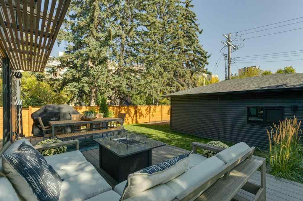 MLS® A2258675 - 924 36 Street NW in Parkdale Calgary, Residential