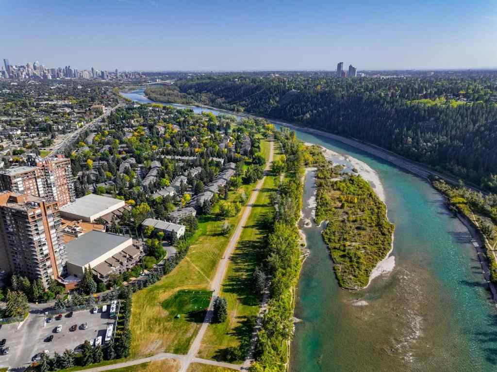 MLS® A2258675 - 924 36 Street NW in Parkdale Calgary, Residential