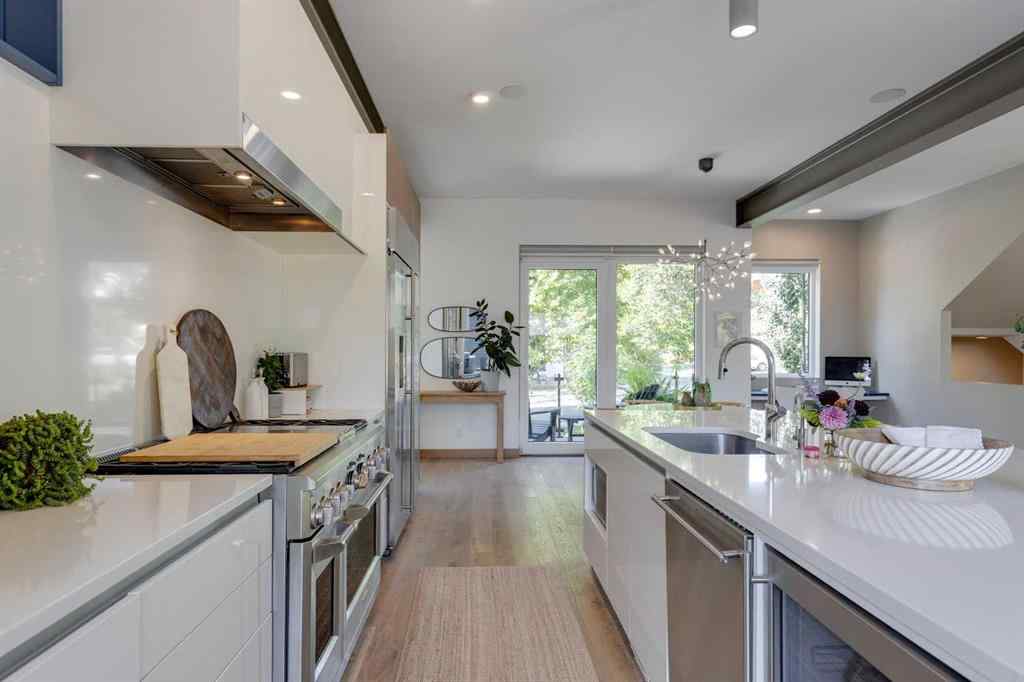 MLS® A2258675 - 924 36 Street NW in Parkdale Calgary, Residential