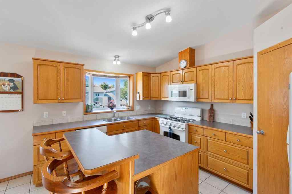 MLS® A2258680 - 15 Sierra Road  in NONE Olds, Residential