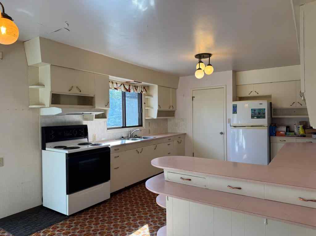 MLS® A2258684 - 10317 114 Street  in NONE Fairview, Residential