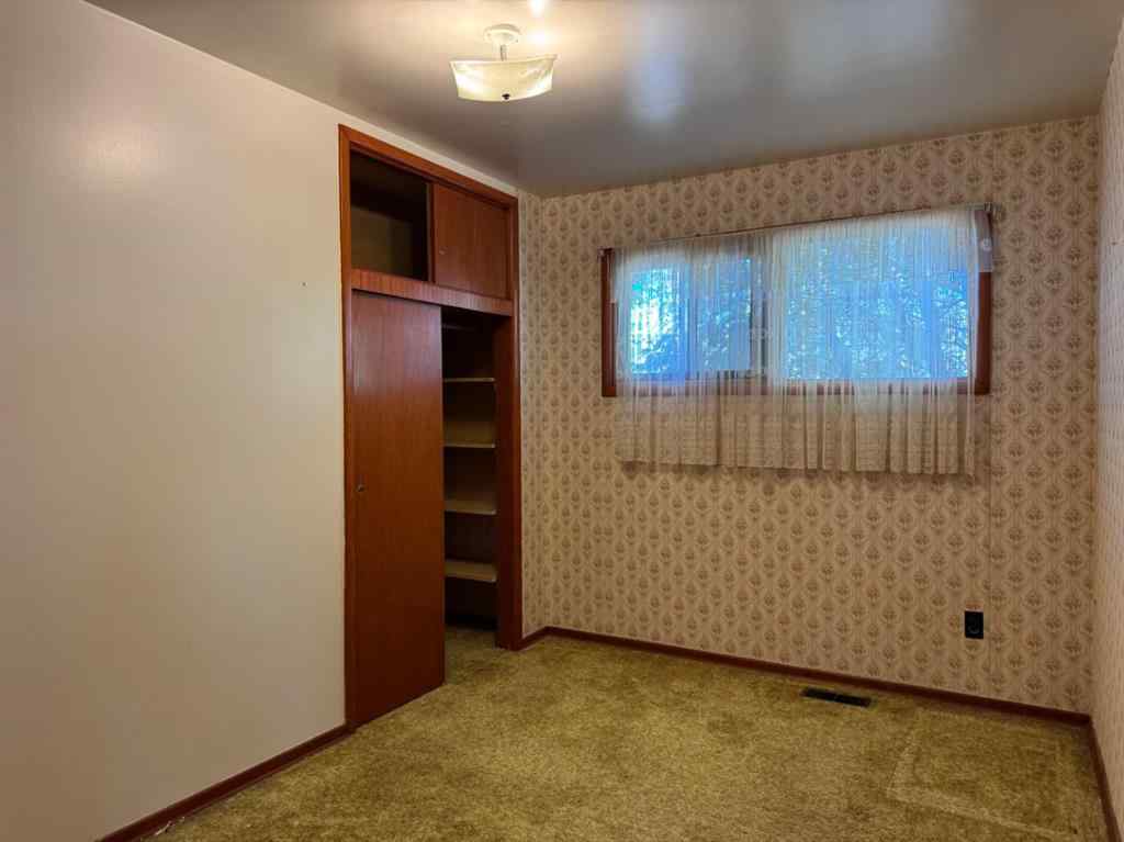 MLS® A2258684 - 10317 114 Street  in NONE Fairview, Residential