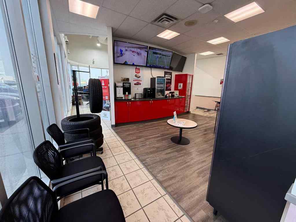 MLS® A2258685 - 3405 2 Avenue S in Wt Hill Business Park Lethbridge, Commercial