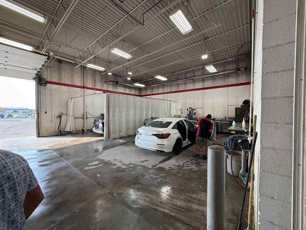 MLS® A2258685 - 3405 2 Avenue S in Wt Hill Business Park Lethbridge, Commercial