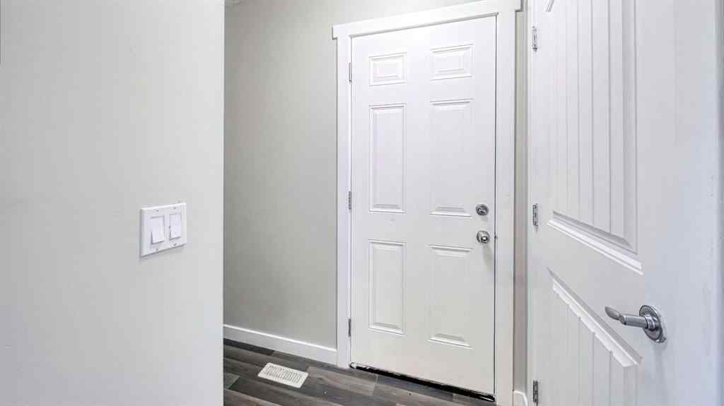 MLS® A2258691 - 268 Falton Drive NE in Falconridge Calgary, Residential