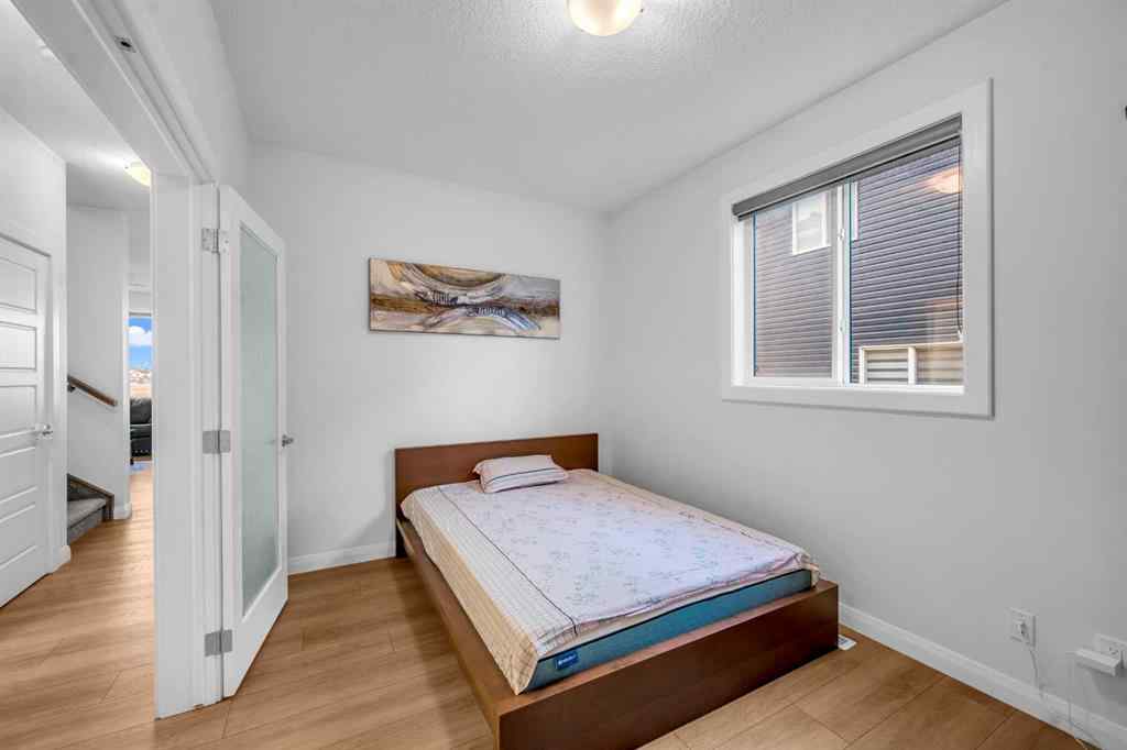 MLS® A2258700 - 628 West Lakeview Drive  in Dawson\'s Landing Chestermere, Residential