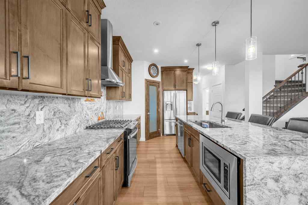 MLS® A2258700 - 628 West Lakeview Drive  in Dawson\'s Landing Chestermere, Residential