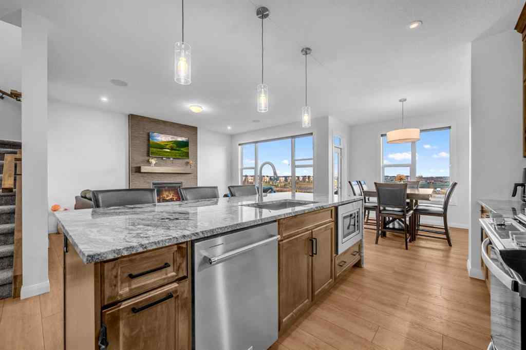 MLS® A2258700 - 628 West Lakeview Drive  in Dawson\'s Landing Chestermere, Residential