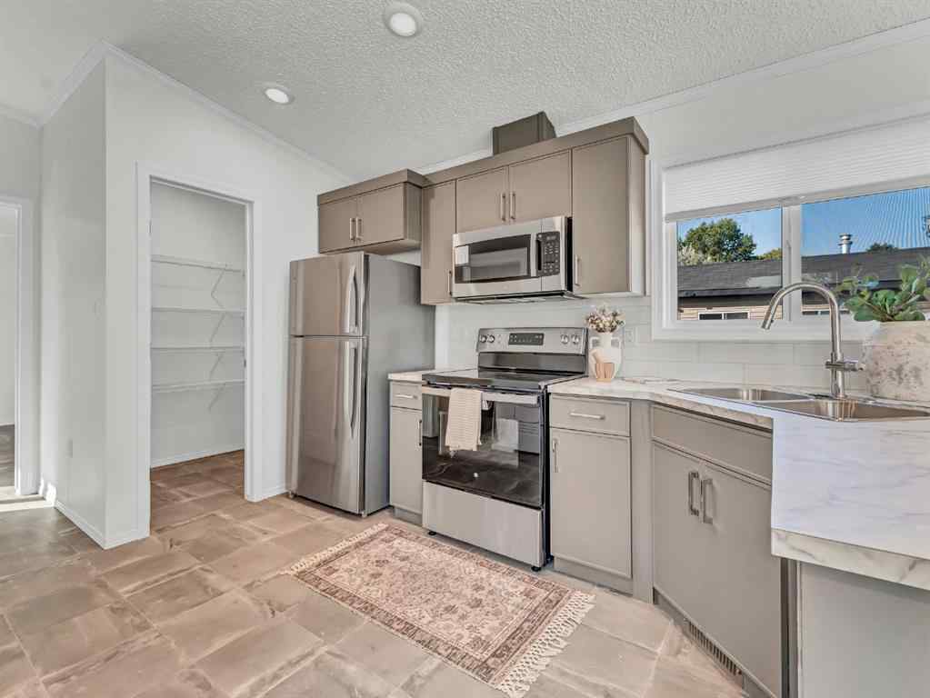 MLS® A2258707 - Unit #134 4000 13 Avenue SE in SE Southridge Medicine Hat, Mobile