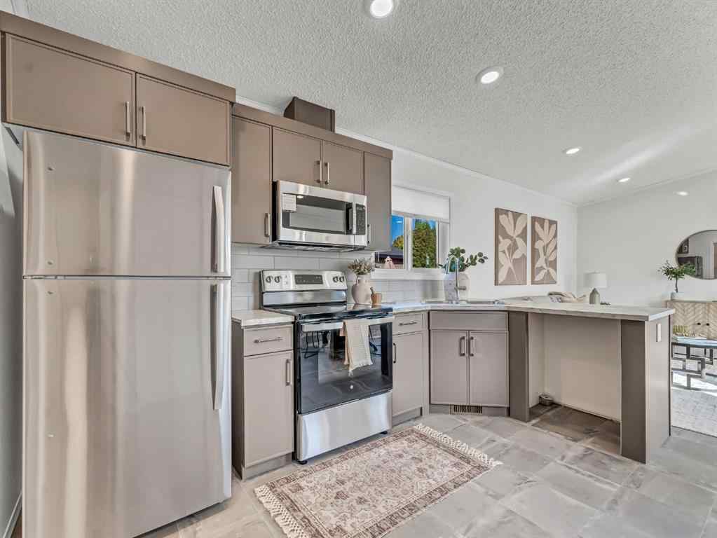 MLS® A2258707 - Unit #134 4000 13 Avenue SE in SE Southridge Medicine Hat, Mobile