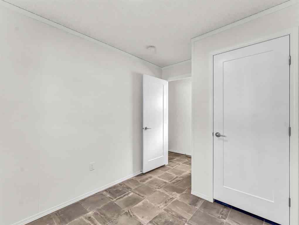 MLS® A2258707 - Unit #134 4000 13 Avenue SE in SE Southridge Medicine Hat, Mobile