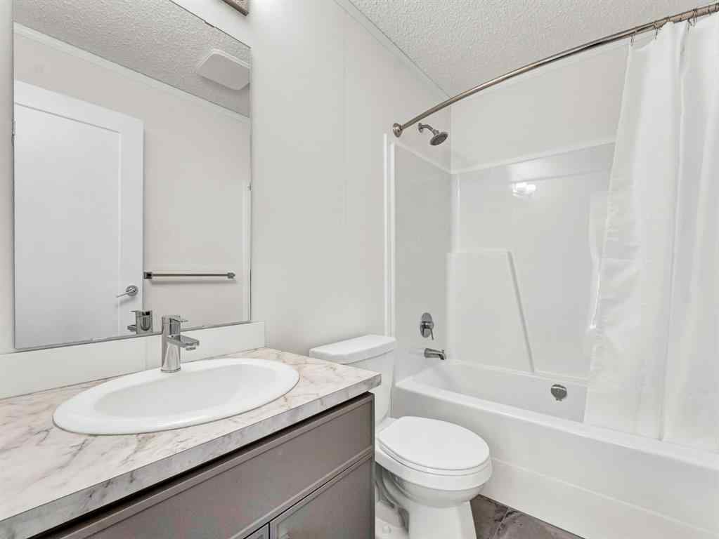 MLS® A2258707 - Unit #134 4000 13 Avenue SE in SE Southridge Medicine Hat, Mobile
