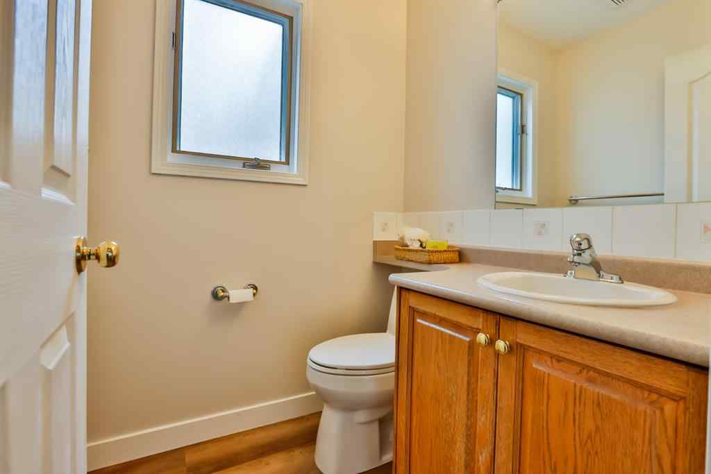 MLS® A2258711 - 383 Fairmont Boulevard S in Fairmont Lethbridge, Residential