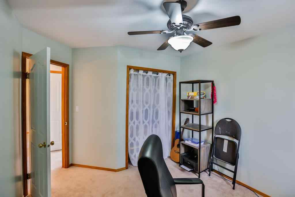 MLS® A2258711 - 383 Fairmont Boulevard S in Fairmont Lethbridge, Residential