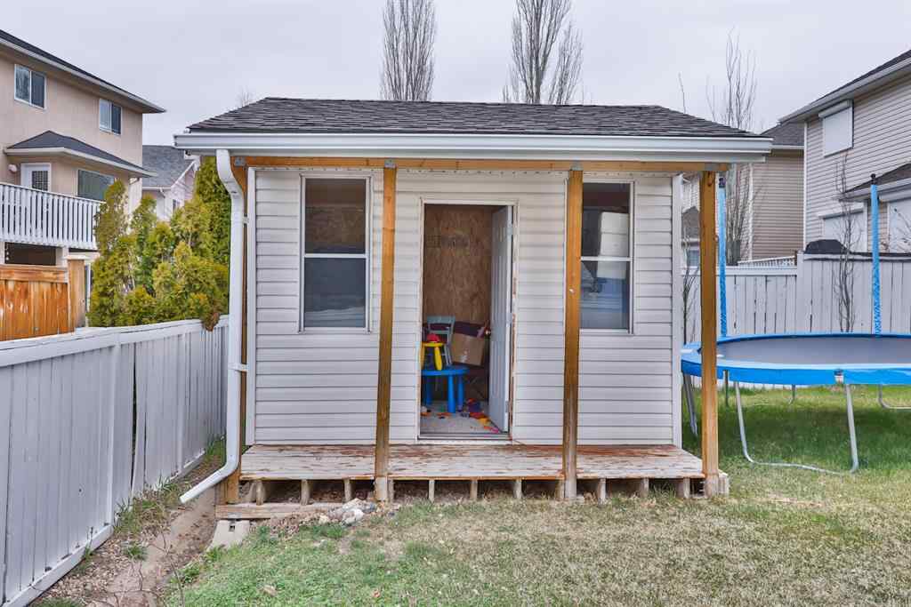 MLS® A2258711 - 383 Fairmont Boulevard S in Fairmont Lethbridge, Residential