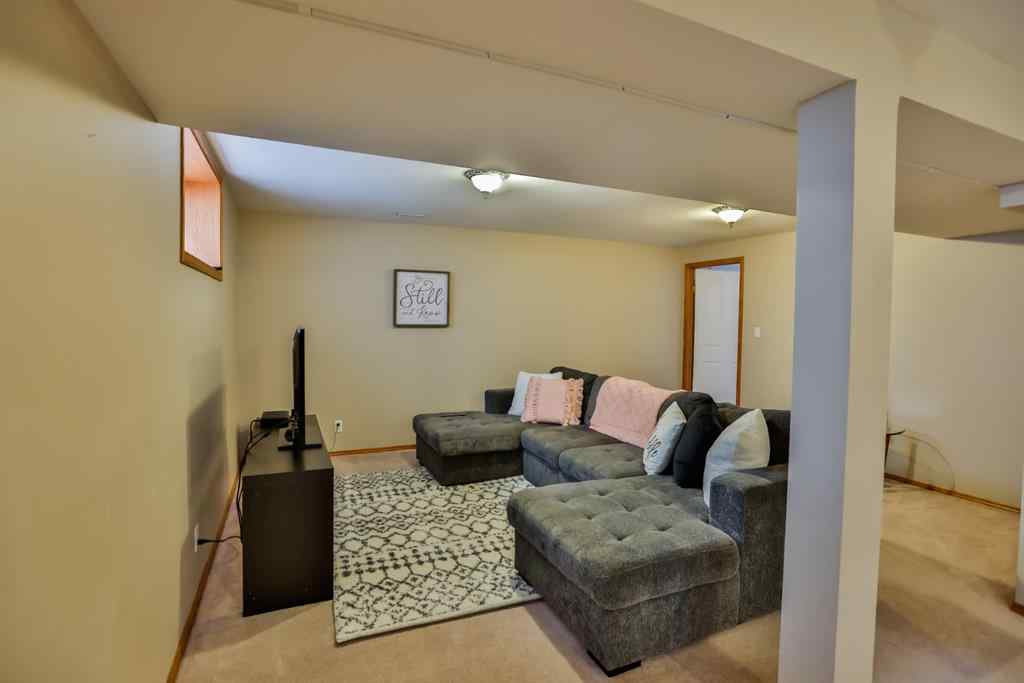 MLS® A2258711 - 383 Fairmont Boulevard S in Fairmont Lethbridge, Residential