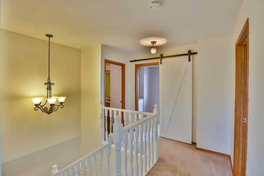 MLS® A2258711 - 383 Fairmont Boulevard S in Fairmont Lethbridge, Residential